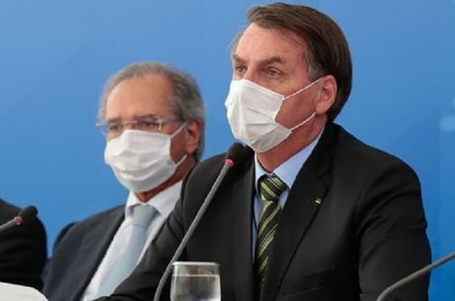 Após rumores de demissão, Guedes tem reuniões com Bolsonaro