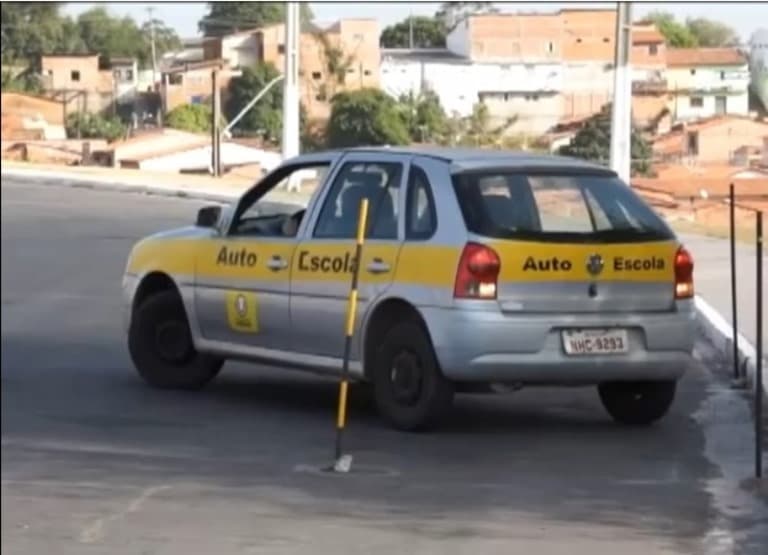 Projeto desobriga formação em autoescola para obter carteira de motorista