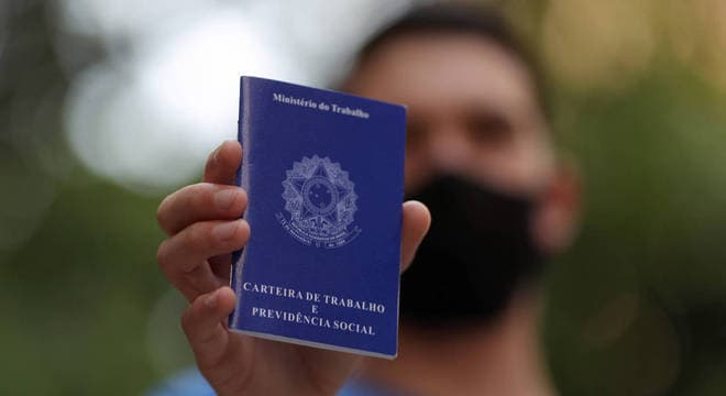 Desemprego atinge 14 mi em novembro, maior nível da pandemia