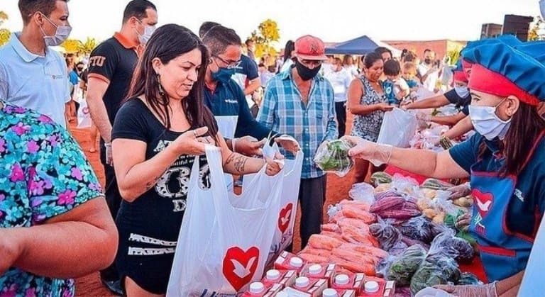 Covid-19: Universal já arrecadou e distribuiu 1 milhão de cestas básicas