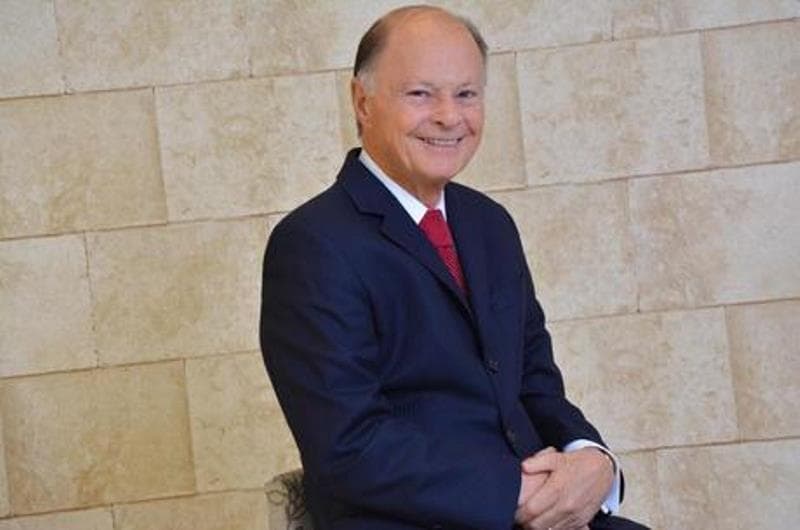 Bispo Edir Macedo vence a covid-19 e recebe alta médica