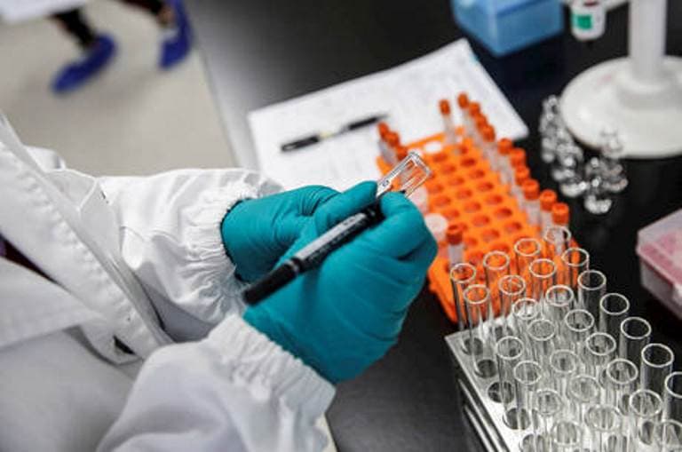 China diz ter testado vacina em 60 mil pessoas sem efeitos adversos