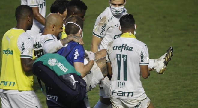 Felipe Melo quebra tornozelo e só volta a jogar na próxima temporada