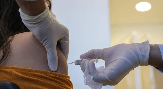 Testes da Coronavac com 600 voluntários mostram eficácia