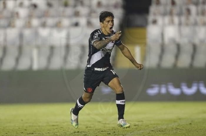 Cano se aproxima de recorde de Petkovic com a camisa do Vasco