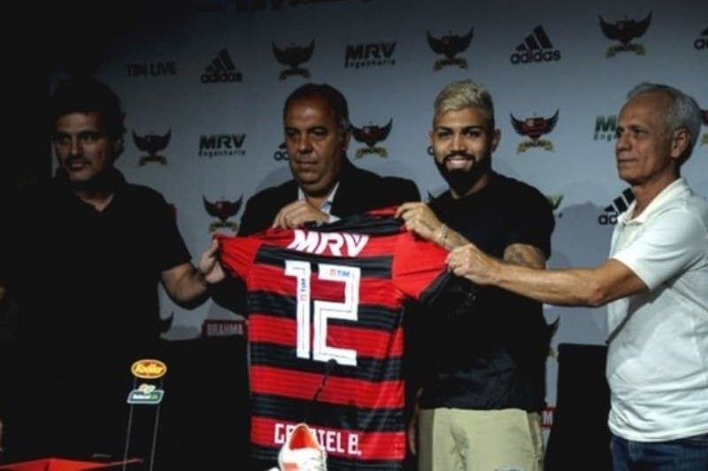 gabigol com camisa do flamengo