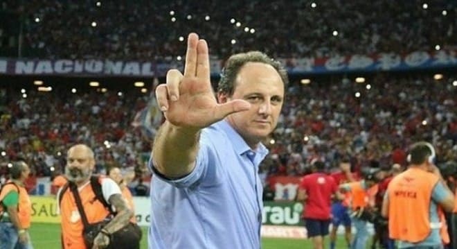 Rogério Ceni deixa Fortaleza e é aguardado no Flamengo