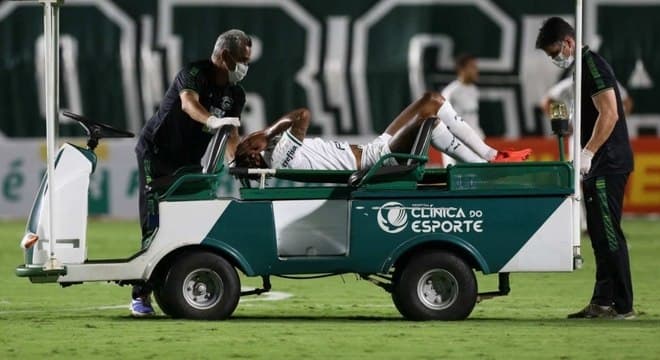Luiz Adriano tem lesão confirmada e é mais um desfalque no Palmeiras