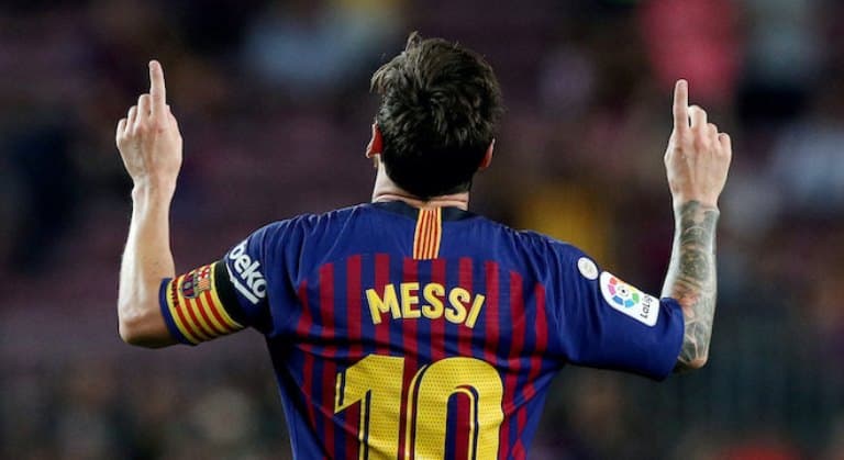 Messi encerra novela e diz que fica no Barcelona até fim do contrato