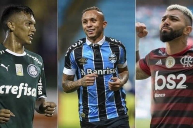 jogadores de futebol