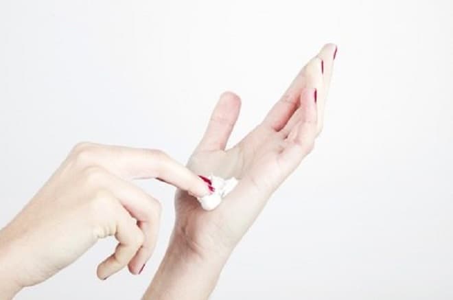 Mãos ressecadas pelo álcool gel? Saiba como deixá-las hidratadas