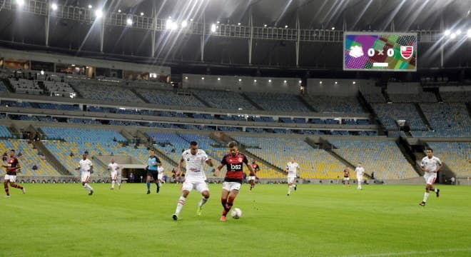 Prefeitura do Rio autoriza presença de público em estádios de futebol