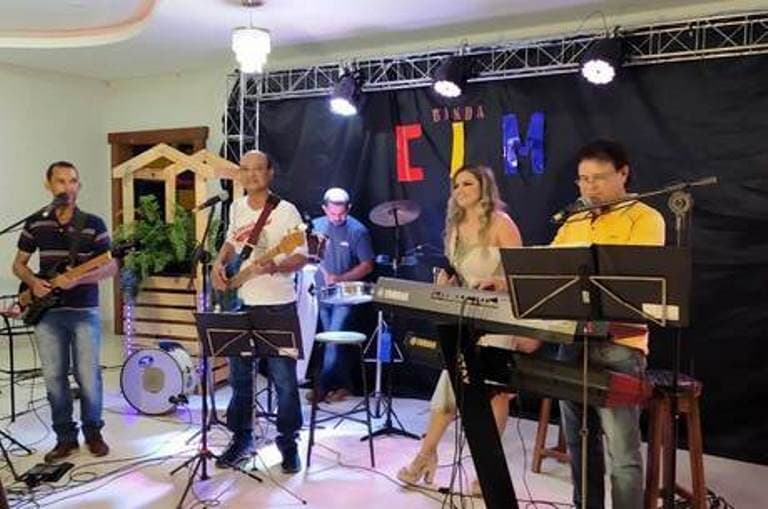 Músico morre após sofrer infarto fulminante durante live em MG