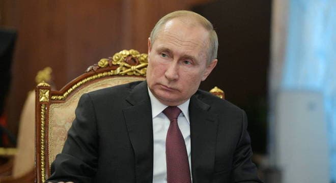 Rússia é o 1º país a aprovar vacina contra a covid-19, diz Putin