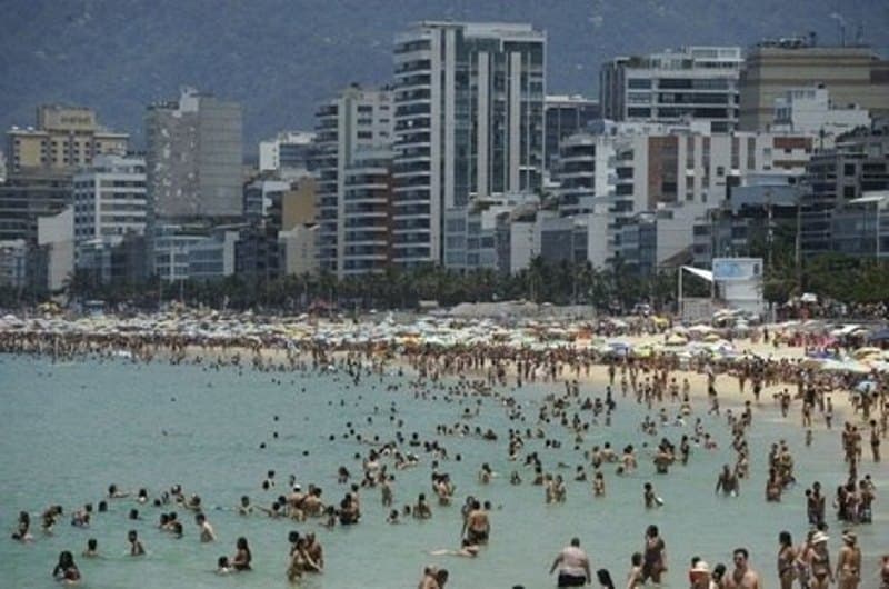 Rio só irá liberar praias quando tiver vacina para Covid-19