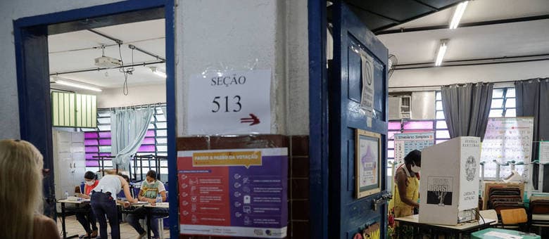 Após críticas e suposto ataque, TSE diz que sistema está seguro