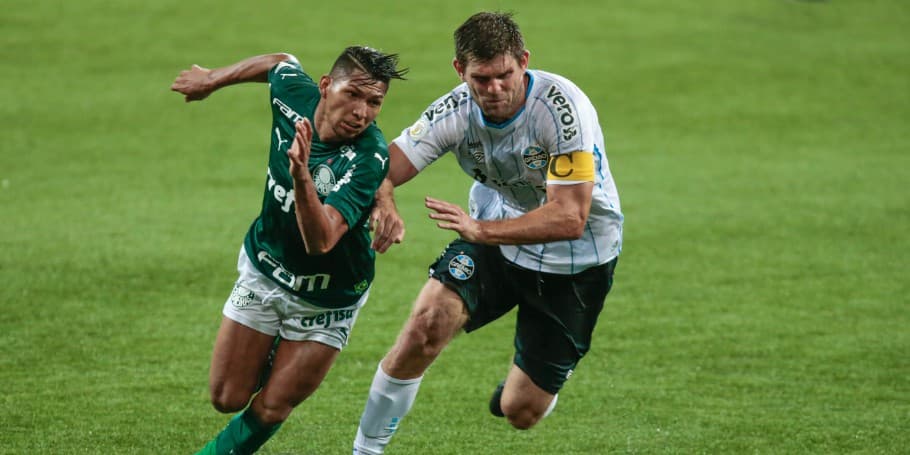 Brasileirão: Grêmio empata com o Palmeiras e entra no G-4