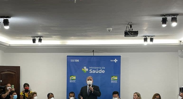 Queiroga sobre Ômicron: 'Variante de preocupação, não de desespero'