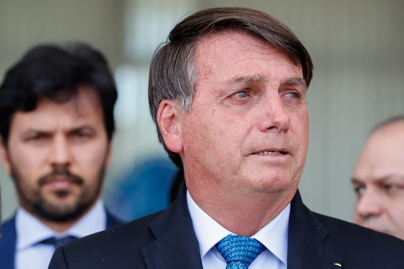 Bolsonaro promete reduzir em 37% emissões de carbono até 2025.