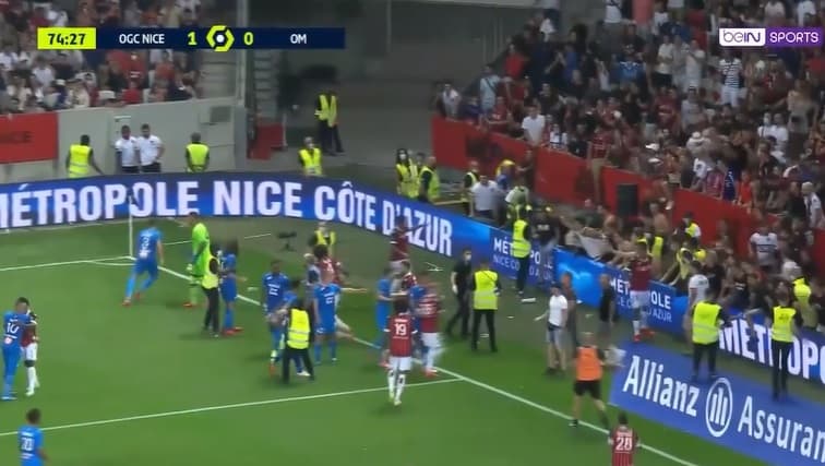 Sampaoli se irrita e Gerson troca socos em briga no Francês