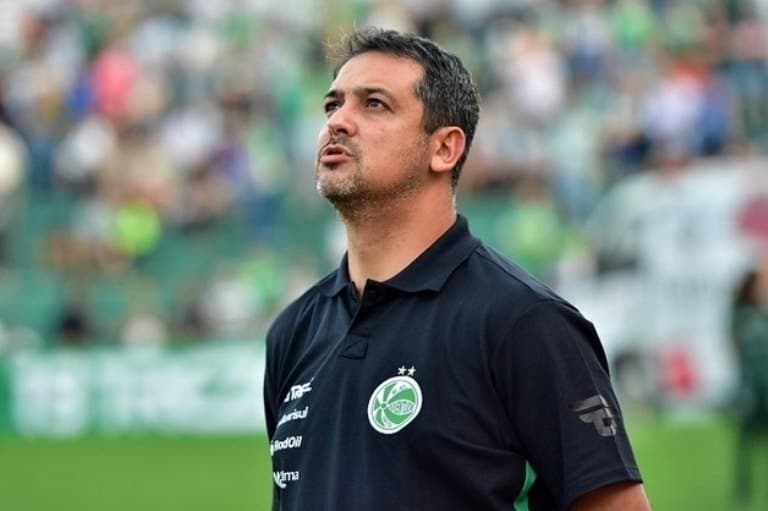 Marquinhos Santos cai e é o 17º técnico demitido no Brasileirão