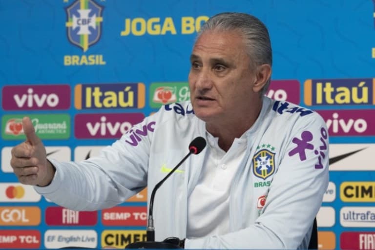 Tite mantém mistério sobre escalação do Brasil contra Chile