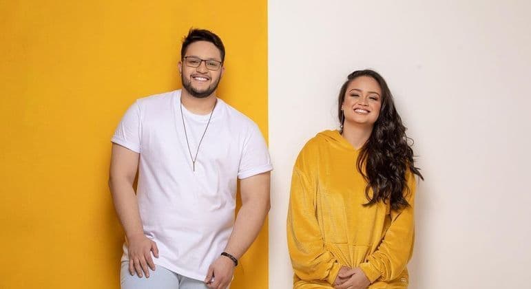 Luiza, da dupla com Maurílio, desabafa: 'Não tô legal'