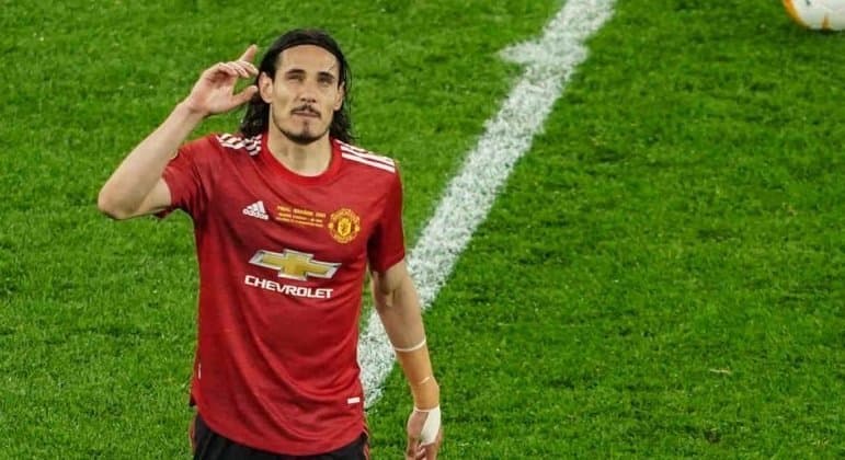 Barcelona pode ir atrás de Cavani e frustrar planos do Corinthians