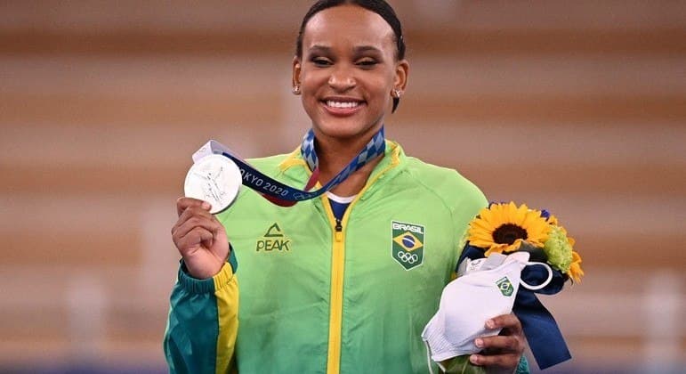Ginasta Rebeca Andrade é prata nas Olímpiadas Tóquio 2020