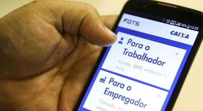 Hoje é o último dia para empresas pagarem parcela do FGTS suspenso