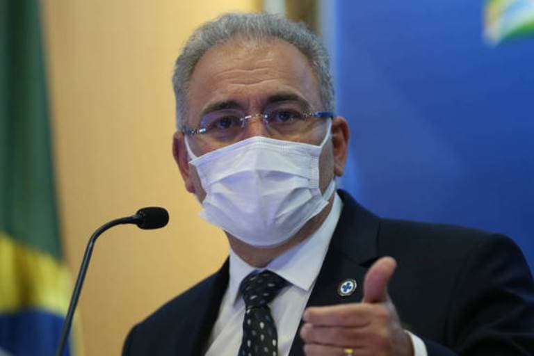 Queiroga: 'Se inventar esquema, vai ter de conseguir as próprias doses'
