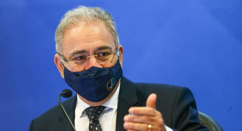 Queiroga: "Recomendei a Bolsonaro veto a remédios de câncer"