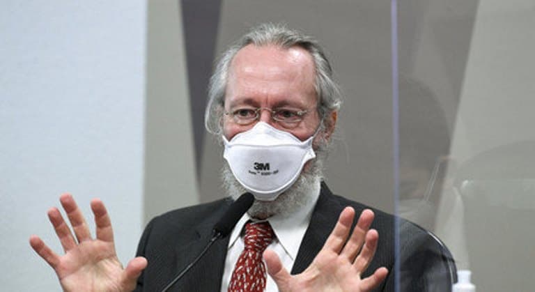 Kit covid pode elevar resistência bacteriana, diz Maierovitch à CPI
