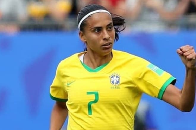 Dignidade. Seleção feminina não aceita furar a fila para ser vacinada