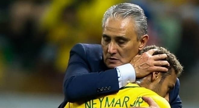 Tite vê seleção classificada e jogo contra a Colômbia como teste