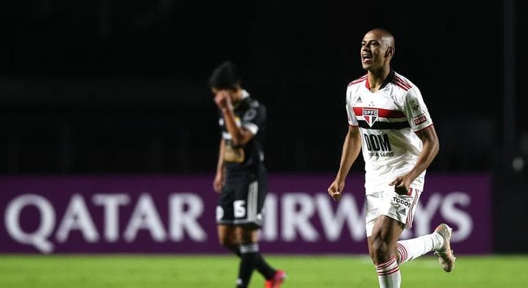São Paulo vence Sporting Cristal, mas passa em 2º na Libertadores
