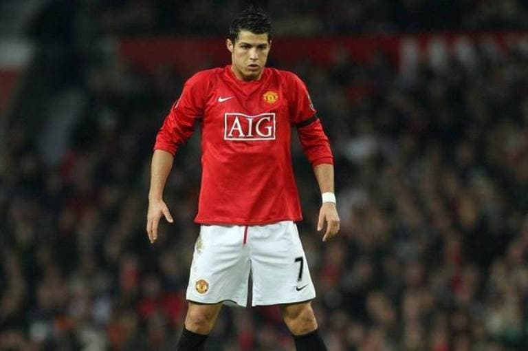 Manchester United anuncia a contratação de Cristiano Ronaldo