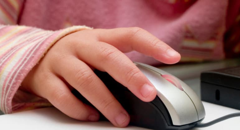 Câmara aprova projeto de lei que torna pedofilia crime hediondo