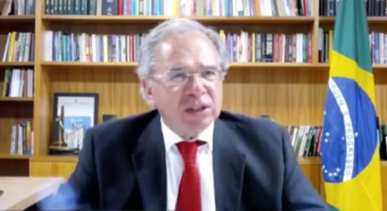 Guedes admite inflação maior e diz: 'Não faço previsões, zombo delas'