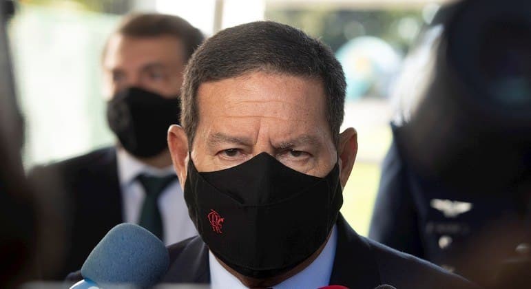 'Quem não deve não teme', diz Mourão sobre chance de nova CPI