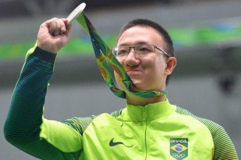 Como estão os atletas brasileiros que foram medalhistas em Rio 2016