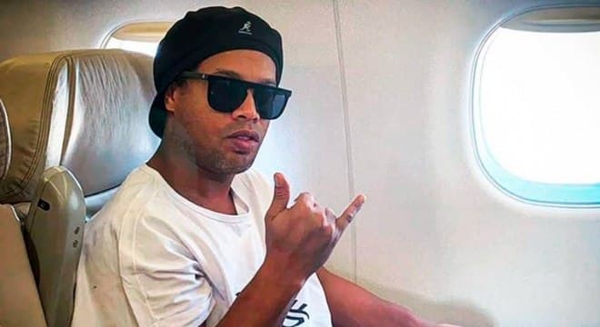 Festa na pandemia é mais um infeliz capítulo na vida de Ronaldinho