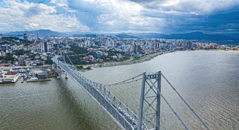 Estudo mostra presença do SARS-CoV-2 em águas residuais do Brasil