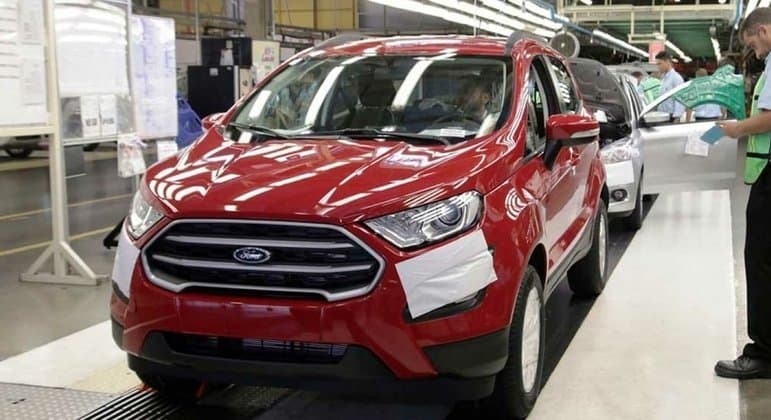 Saída da Ford é 'ducha de água fria' em retomada, dizem economistas