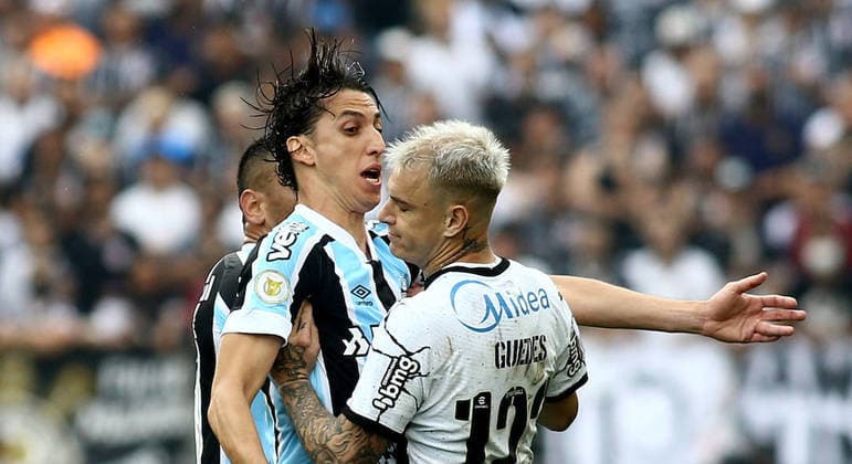 Grêmio pode cair nesta segunda; São Paulo joga ainda ameaçado