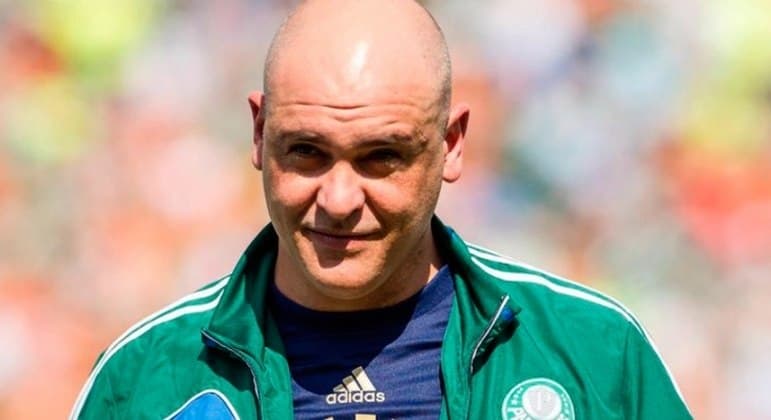 Marcos lamenta derrota do Palmeiras e é zoado por ex-rival