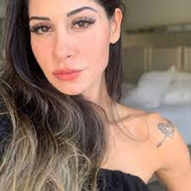 Mayra Cardi diz que quase teve paralisia facial após doença