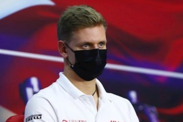 Filho de Schumacher estreia na F-1 sob forte expectativa
