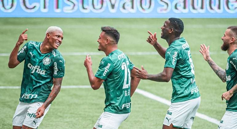 Base decide, Palmeiras vence e assume liderança do grupo C
