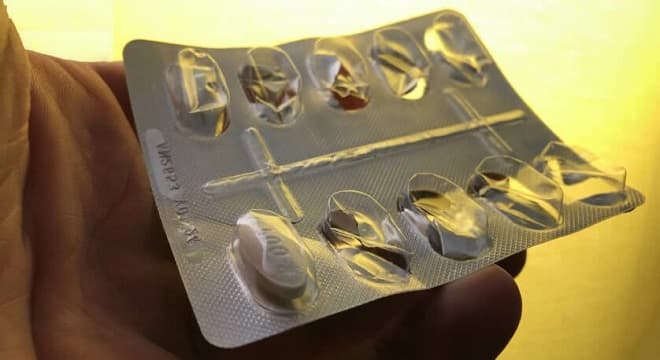 Anvisa alerta para riscos do paracetamol após vacina da covid